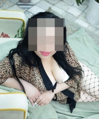 У меня мягкий и нежный характер, но в постели я превращаюсь в настоящую горячую кошечку. Мои услуги включают все, что ты себе можешь пожелать – от классического секса до оральных ласк и экспериментов с ролевыми играми. У меня есть привлекательные фото, которые докажут, что я не только словами пытаюсь покорить сердца мужчин. Мои клиенты говорят, что я самая соблазнительная и незабываемая проститутка Москвы. Так что, если ты хочешь провести незабываемое время с умелой и опытной девушкой, обращайся ко мне. 💋✨ Оксана